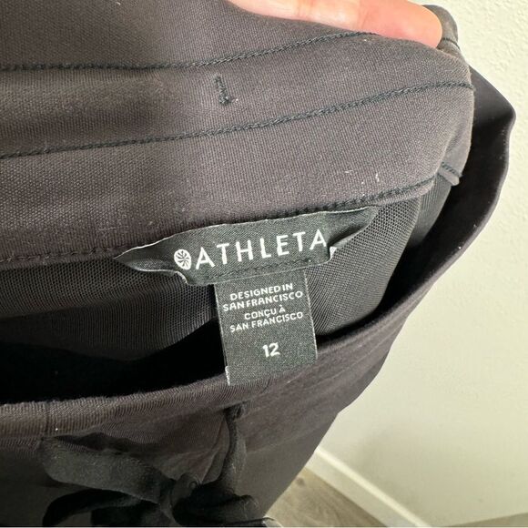 Athleta Headlands Hybrid Mid Rise Jogger Pants Black Athleisure Hiking Size 12 - Picture 4 of 9
